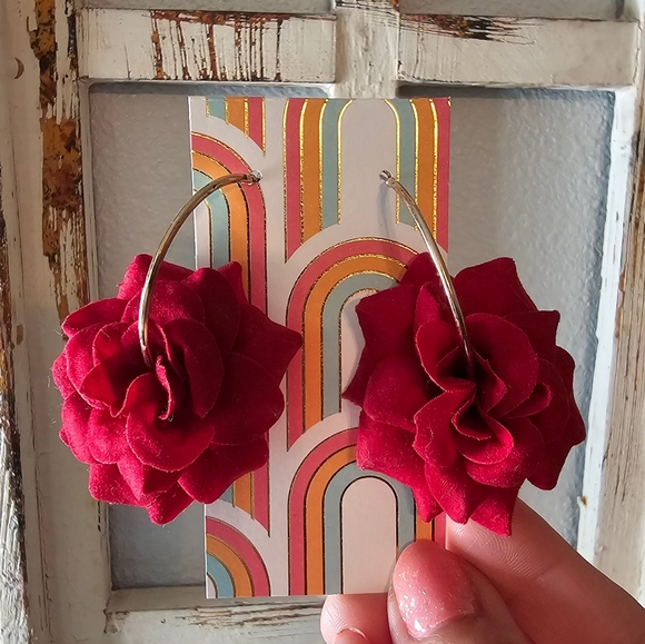 Unbranded Jewelry - Red Rose Hoop Goldtone Earrings New Without Tags